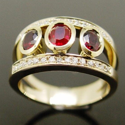 Wide Creative Gold Inlaid Red Gem Hollow Ring