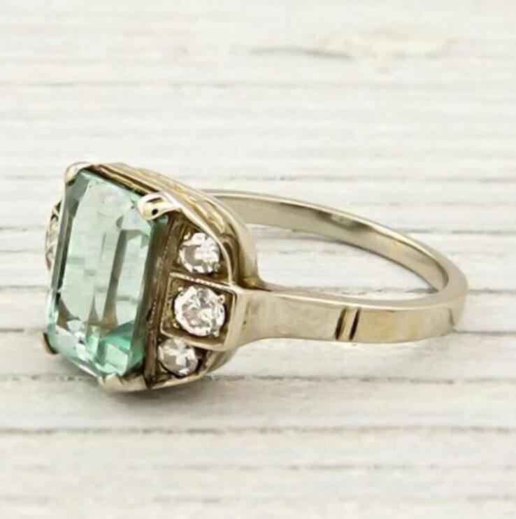 Vintage Green Stone Party Ring