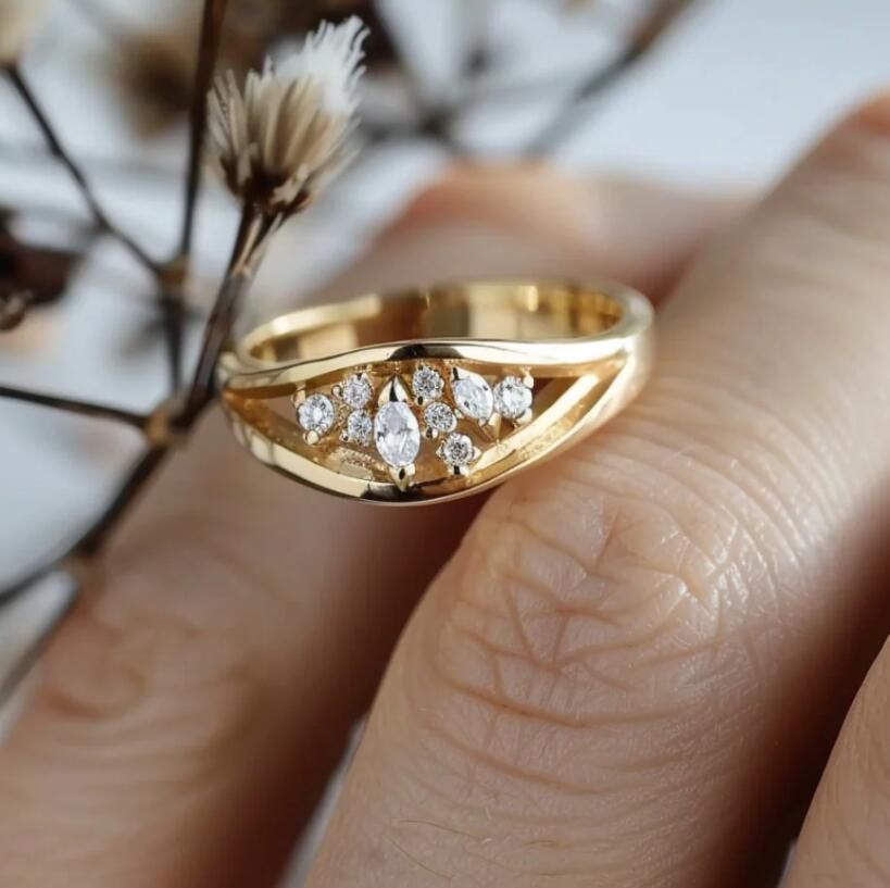 Moissanite Hollow Diamond Ring