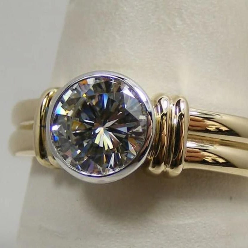 Circle Shiny Crystal Ring
