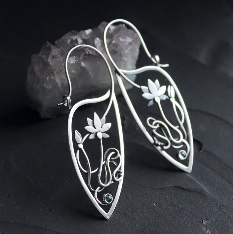 Floral Openwork Ear Drops