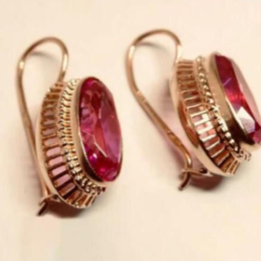 Gold Openwork Red Gemstone Clips