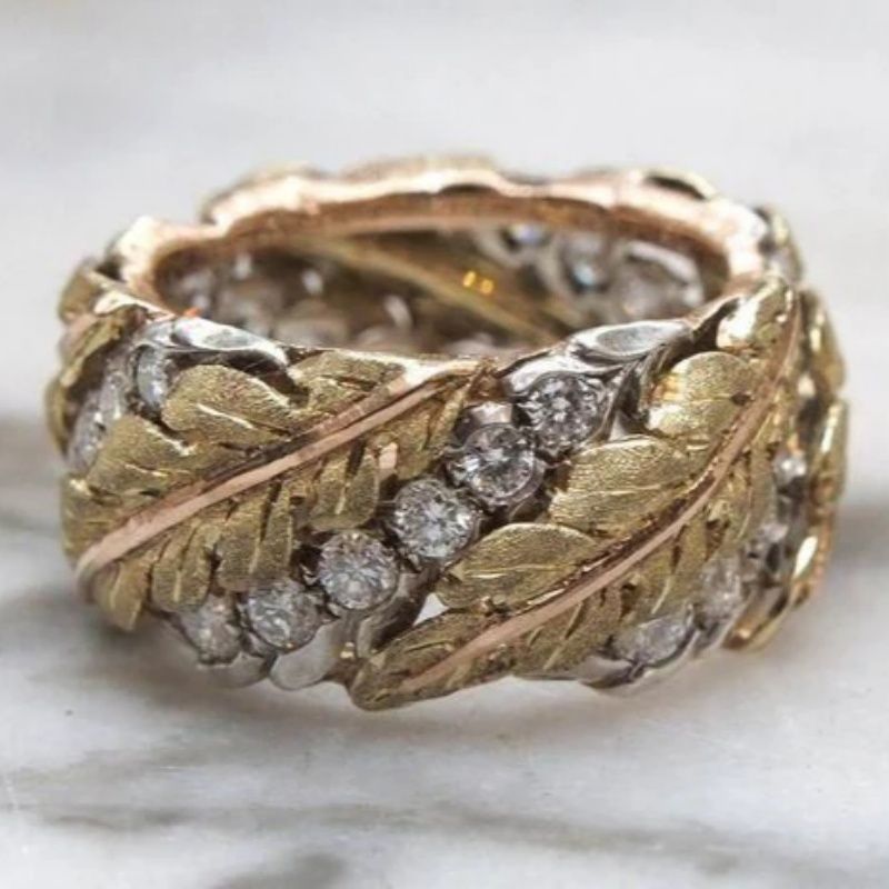 Textured Gold Maple Leaf Diamond Ring