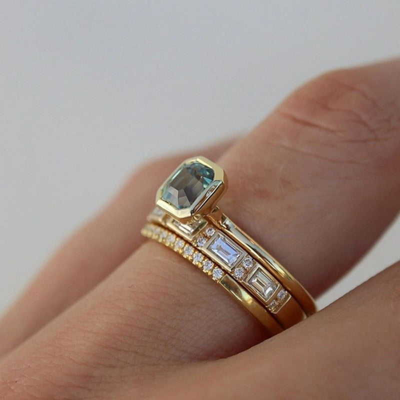 Gold-plated ring with aquamarine crystals