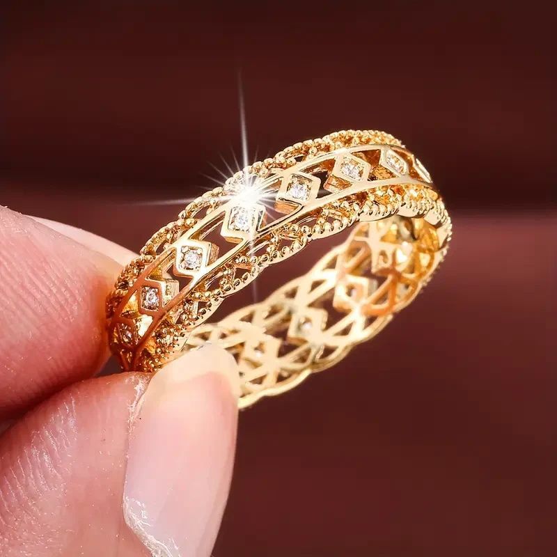 Geometric Pattern Hollow Diamond Ring