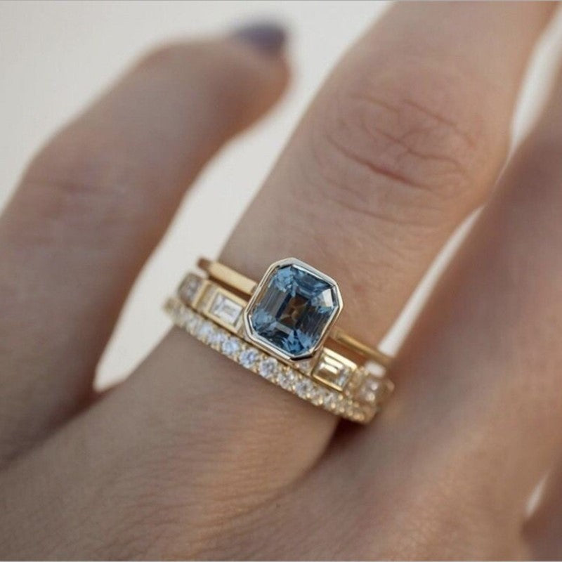 Gold-plated ring with aquamarine crystals