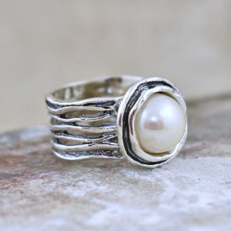 French Hollow Vintage Ring